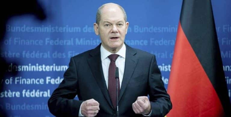 Ουκρανία: Ο Ολαφ Σολτς ανοικτός στο ενδεχόμενο ανάπτυξης επιπλέον στρατιωτικών δυνάμεων στην Λιθουανία