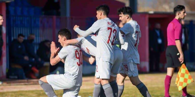 Ολυμπιακός Β’: Ο Σουρλής πανηγύρισε όπως ο Αραούχο για τον 19χρονο Άλκη