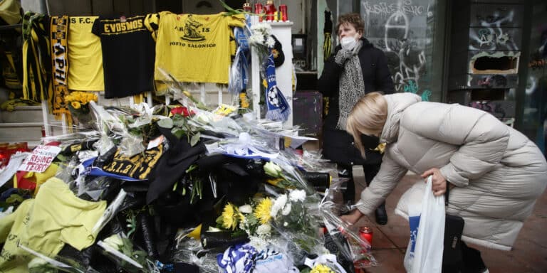 Ενα τσούρμο υποκριτές με ευχολόγια