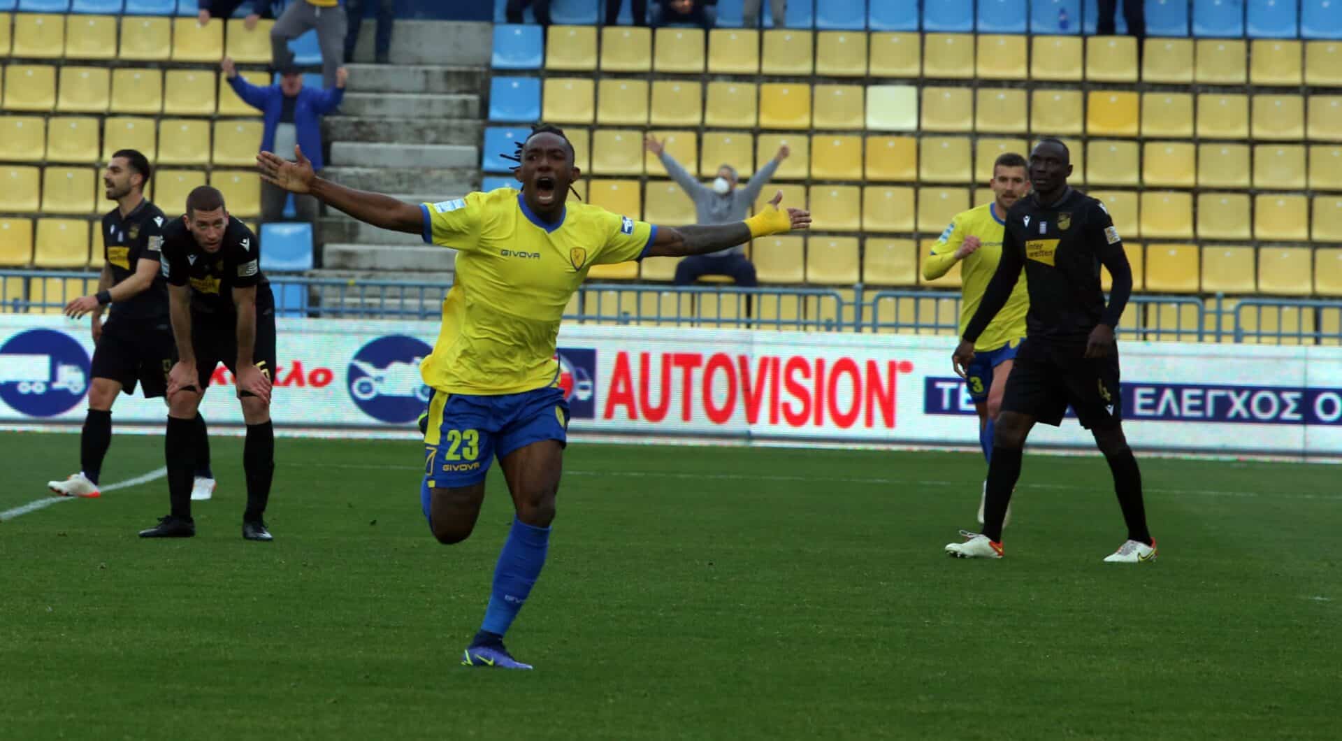 Ο Παναιτωλικός κέρδισε 1-0 την Λαμία