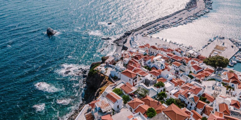 5 + 1 νησιά που έλαμψαν σε παραγωγές του Hollywood – Ο Αλέξης Ζορμπάς ήταν μόνο η αρχή