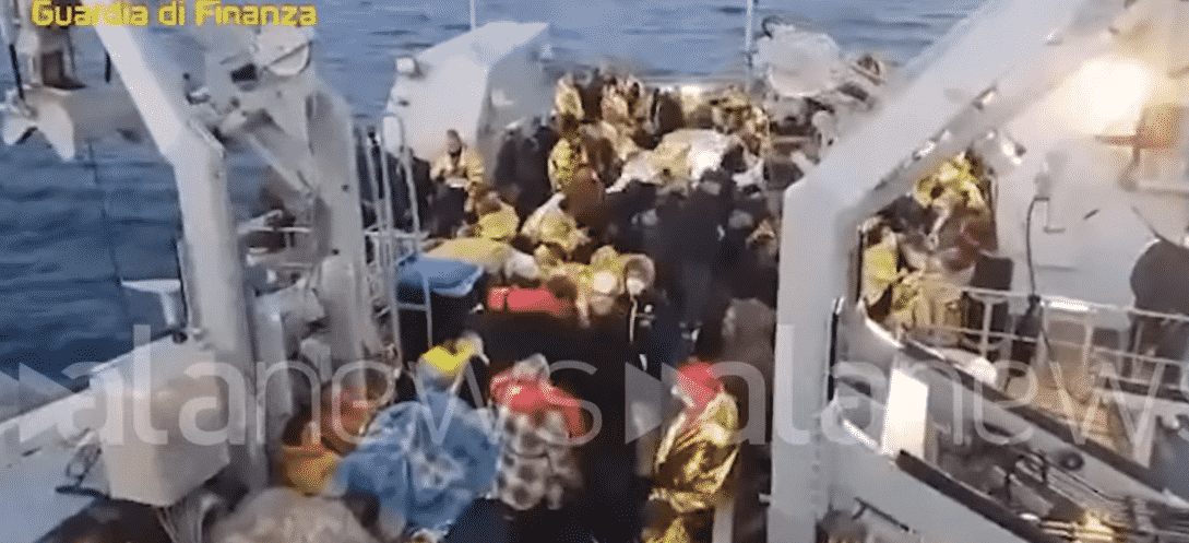 Βίντεο ντοκουμέντο από τη διάσωση επιβατών στο πλοίο κοντά στην Κέρκυρα: Ταυτοποιήθηκαν 278 από τους 290 επιβαίνοντες