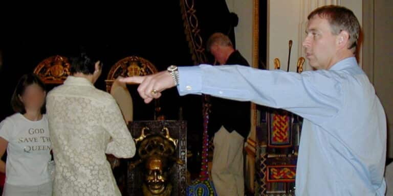 Ο πρίγκιπας Άντριου φαίνεται πως γλιτώνει το δικαστήριο – Εξωδικαστικός συμβιβασμός με το θύμα του Επστάιν