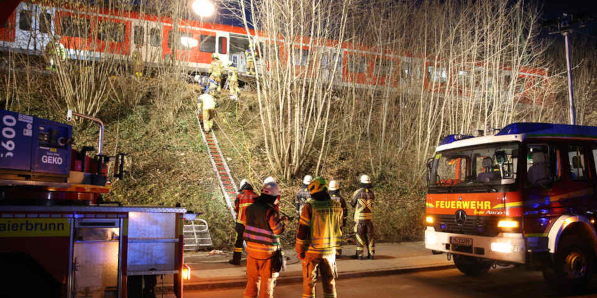 Ισχυρές δυνάμεις στη σύγκρουση τρένων στο Μόναχο