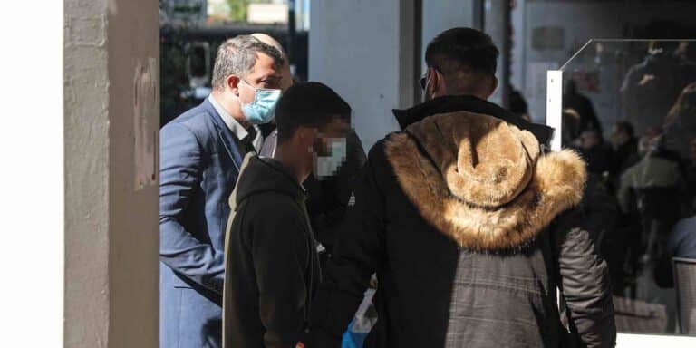 Πέραμα: Συνελήφθη ο 15χρονος Ρομά που είχε ξεφύγει από την καταδίωξη με νεκρό από τις 38 σφαίρες της Αστυνομίας