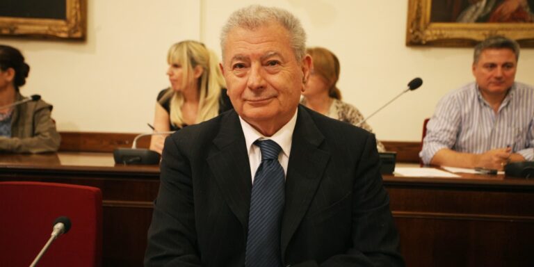 Υπόθεση Σήφη Βαλυράκη: Ξυλοκόπησαν και εκβίασαν βασικό μάρτυρα – «Πρόσεξε καλά τι θα πεις και πώς θα το πεις»