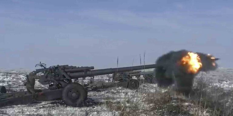 Οι πληροφορίες των ΗΠΑ αναφέρουν πως η Ρωσία ετοιμάζει επίθεση στην Ουκρανία – Το αρνείται η Μόσχα