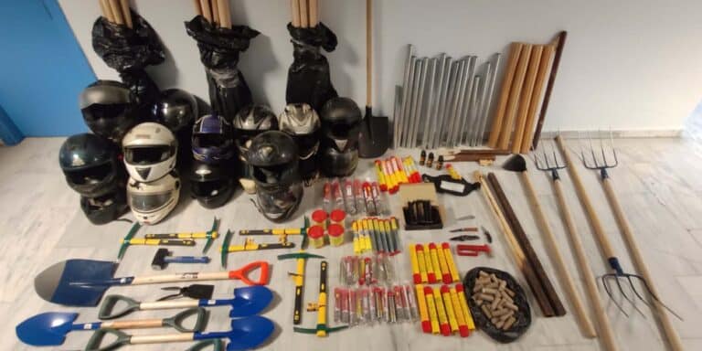 Θεσσαλονίκη: Τι βρήκε η ΕΛ.ΑΣ. στο σύνδεσμο του ΠΑΟΚ που έκανε έφοδο (εικόνα)