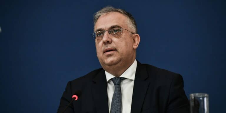 Θεοδωρικάκος: «Τιμάμε τους αστυνομικούς του καθήκοντος που έπεσαν για την πατρίδα» 
