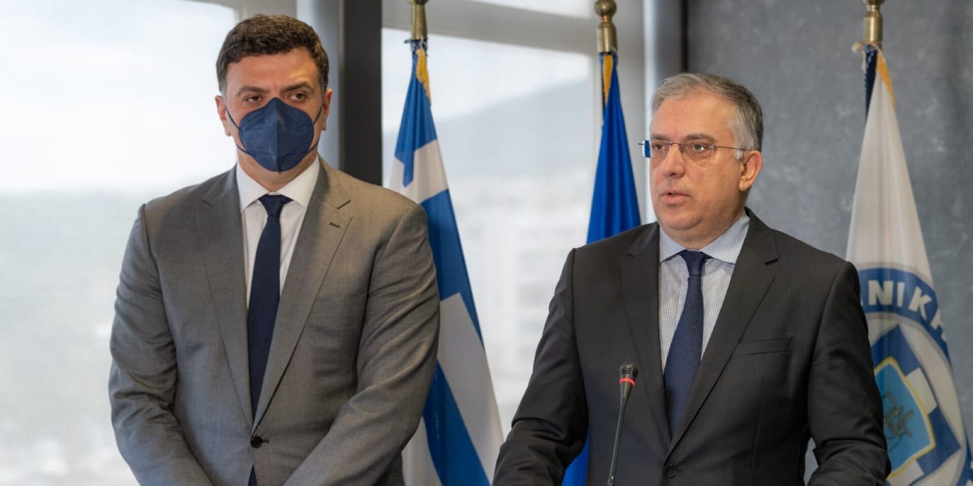 Ο υπουργός Προστασίας του Πολίτη, Τάκης Θεοδωρικάκος και ο υπουργός Τουρισμού Βασίλης Κικίλιας
