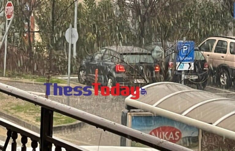 Θεσσαλονίκη: Ισχυρή καταιγίδα και χαλάζι στη Θέρμη