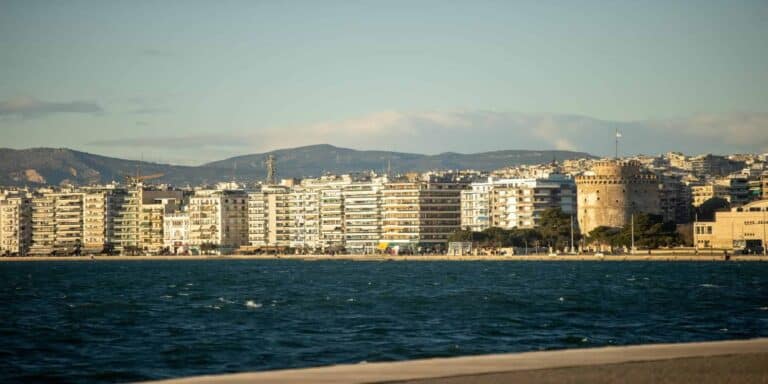 Θεσσαλονίκη: Παραμένει υψηλό το ιικό φορτίο των λυμάτων – Ενδείξεις αποκλιμάκωσης