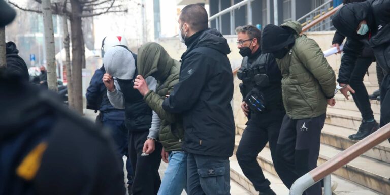 Δολοφονία Άλκη: Εκδόθηκε το διεθνές ένταλμα για τον 20χρονο στην Αλβανία – Απολογούνται οι 8