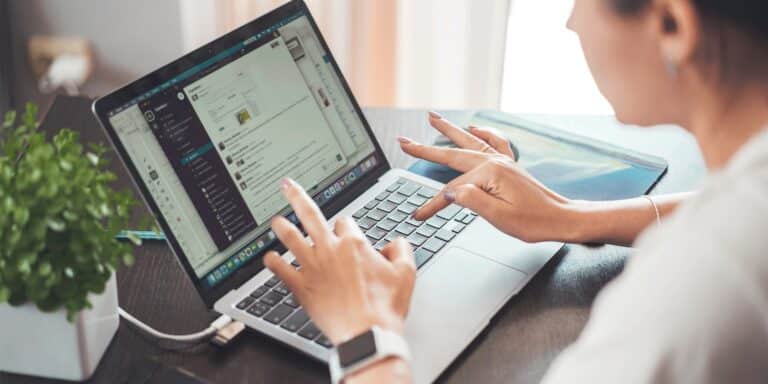 Προειδοποίηση ΠΟΥ για τους κινδύνους από τηλεργασία