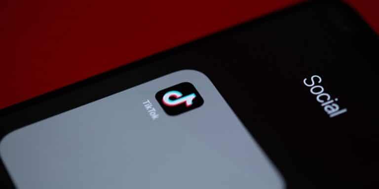 TikTok: Περιορισμοί θα εισαχθούν για την πρόσβαση ανηλίκων σε ακατάλληλο περιεχόμενο