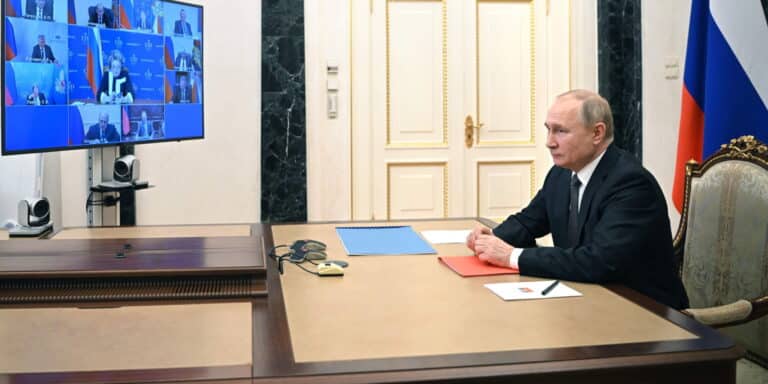 Ο Πούτιν αναγνωρίζει τις φιλορωσικές περιοχές Λουχάνσκ και Ντονέτσκ – Έντονη αντίδραση της Ευρώπης