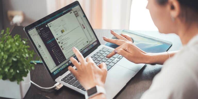 Focus Bari|YouGov: Οι περισσότεροι Έλληνες θέλουν να συνεχιστεί η τηλεργασία