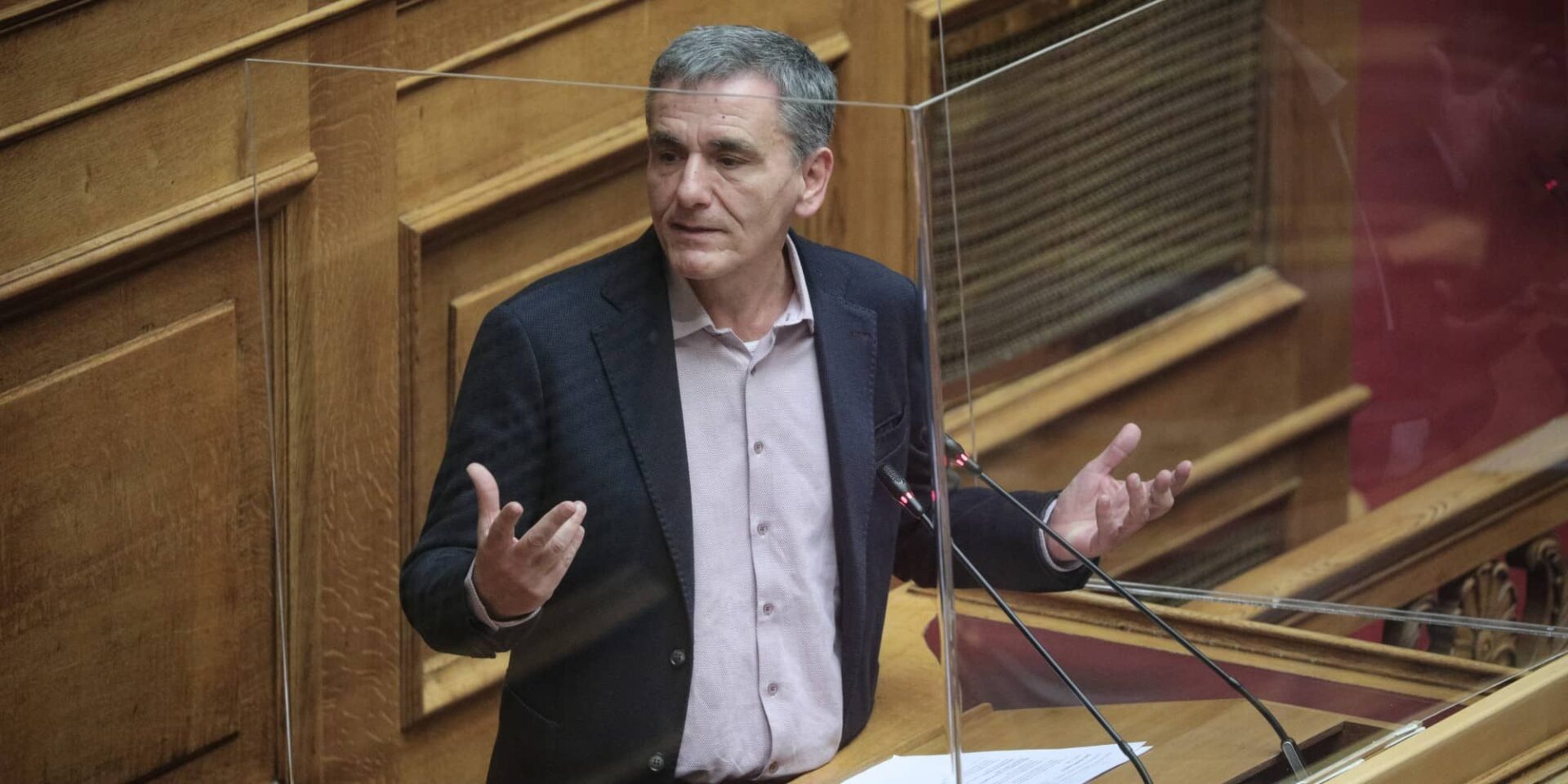 Ο Ευκλείδης Τσακαλώτος στη Βουλή