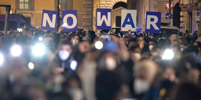 Ουκρανία: «Μαύρη» νύχτα στο Ντόνετσκ, εκρήξεις στο κέντρο μεταδίδει το Reuters