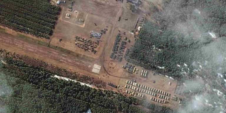 Η Ουκρανία καλεί τους πολίτες της να εγκαταλείψουν αμέσως τη Ρωσία – Εντολή Ζελένσκι για επιστράτευση εφέδρων