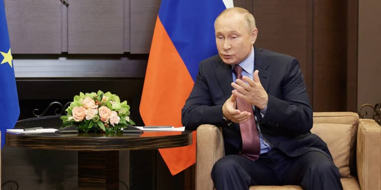 Επικοινωνία Ντράγκι, Πούτιν – Αποκλιμάκωση της κρίσης ζήτησε η Ιταλία, την Ουκρανία κατηγόρησε η Ρωσία