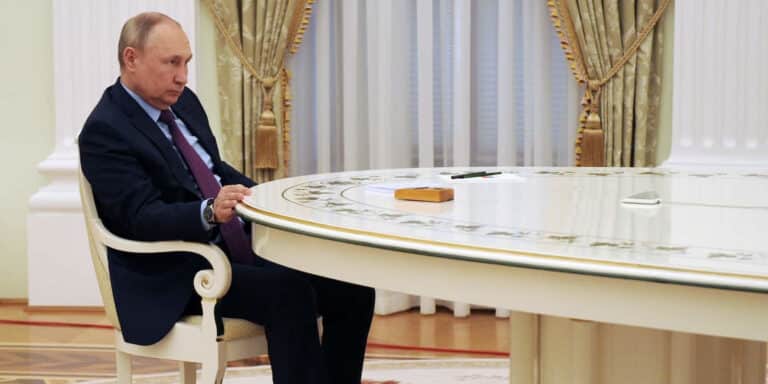 Ο Πούτιν έλαβε άδεια για χρήση του στρατού στο εξωτερικό – Φόβοι για σύρραξη στην Ουκρανία