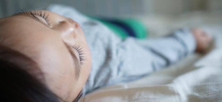 Τα παιδιά με αϋπνία είναι πιθανό να έχουν το ίδιο πρόβλημα και ως ενήλικες