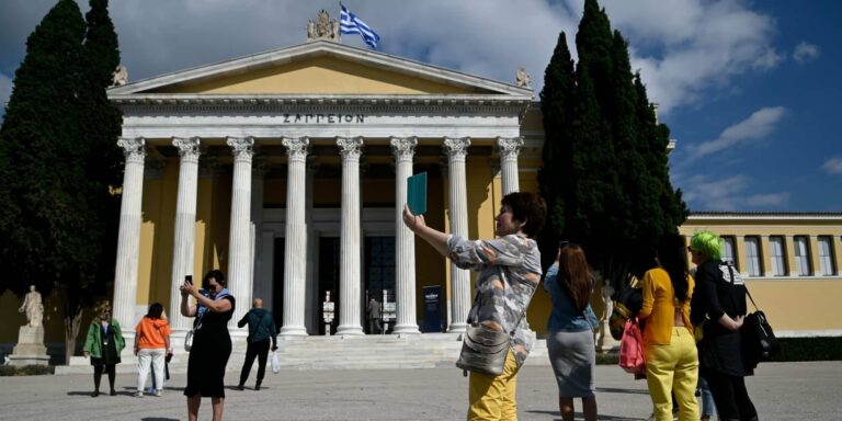 Κορονοϊός: Παραμένουν στο «κόκκινο» Αττική και Θεσσαλονίκη – 1.685 νέα κρούσματα στην Κρήτη