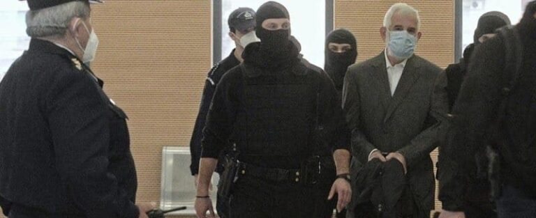 Έφτασε στο δικαστήριο ο Πέτρος Φιλιππίδης – Κεκλεισμένων των θυρών διαδικασία ζητούν δύο καταγγέλλουσες (εικόνες)