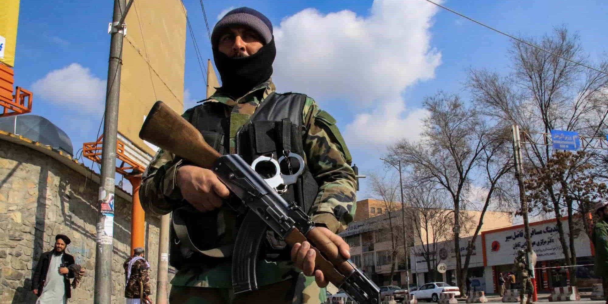 Ταλιμπάν με όπλο