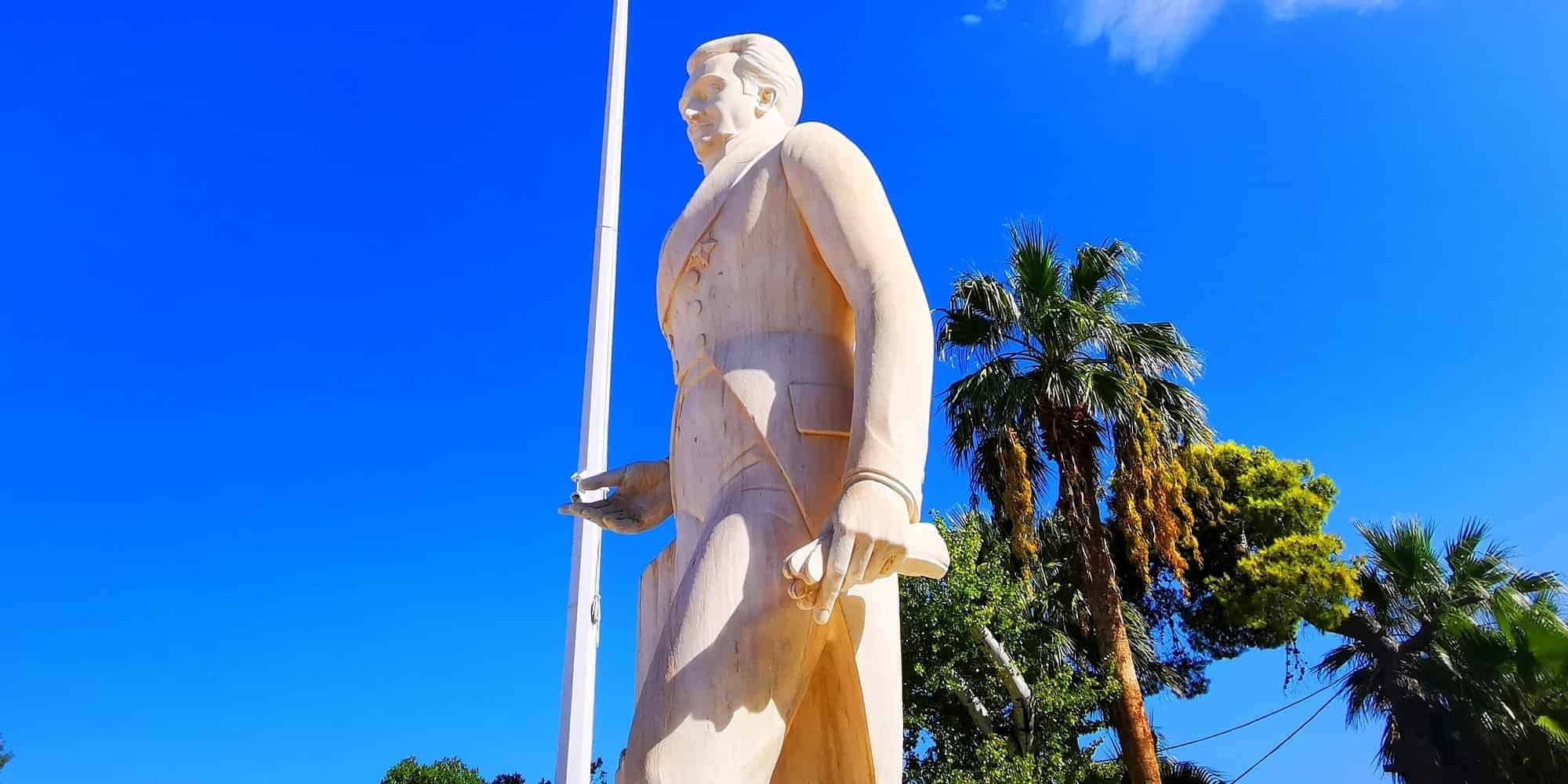 Άγαλμα του Ιωάννη Καποδίστρια στο Ναύπλιο