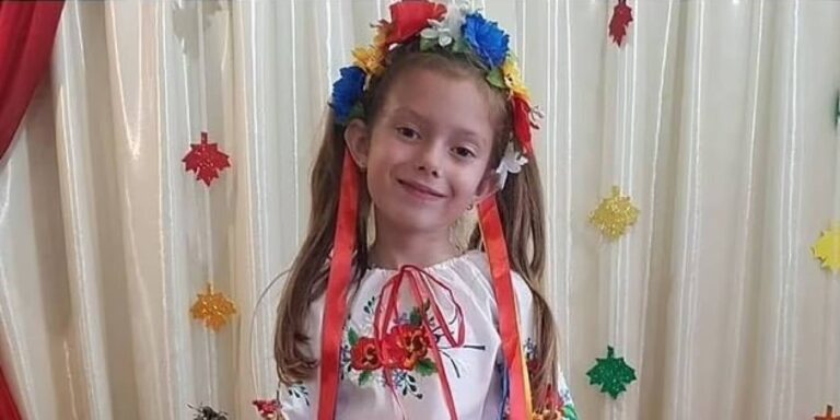 Θλίψη για την 7χρονη Alisa από την Ουκρανία – Σκοτώθηκε όταν βομβαρδίστηκε σχολείο (βίντεο)