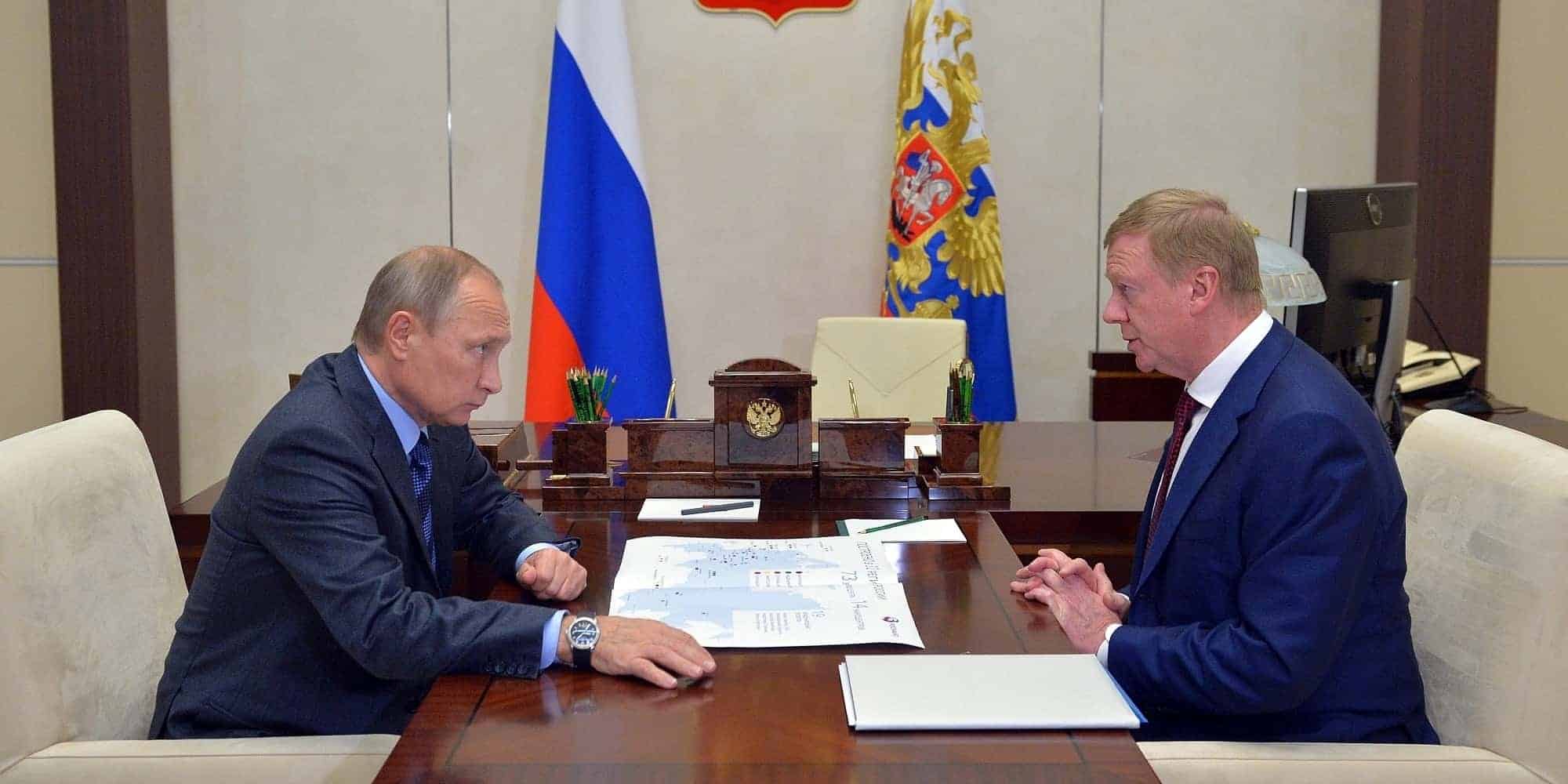 Ο Βλαντιμίρ Πούτιν με τον Ανατόλι Τσουμπάις