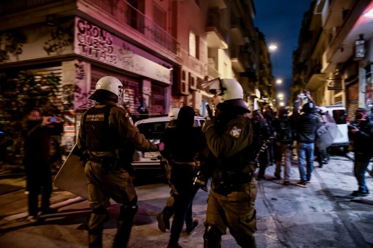 Στον ανακριτή η 27χρονη γυναίκα – αρχηγός και άλλα 3 άτομα για επιθέσεις σε συνδέσμους του Ολυμπιακού