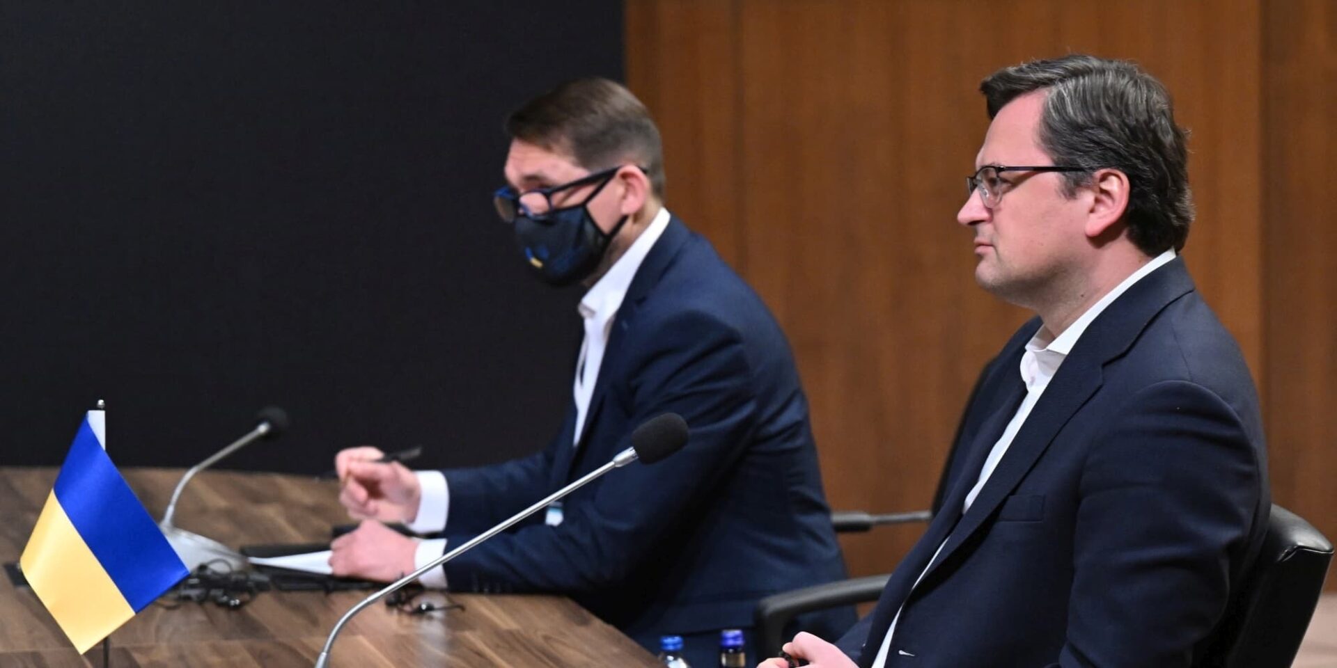 O Ντμίτρο Κουλέμπα στις συνομιλίες με την αντιπροσωπεία της Ρωσίας στην Αττάλεια