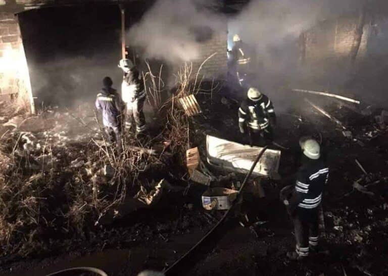 Ουκρανία: 4 νεκροί και 6 τραυματίες από βομβαρδισμό στο Λουχάνσκ – Εκρήξεις στο λιμάνι του Μπερντιάνσκ (εικόνες & βίντεο)