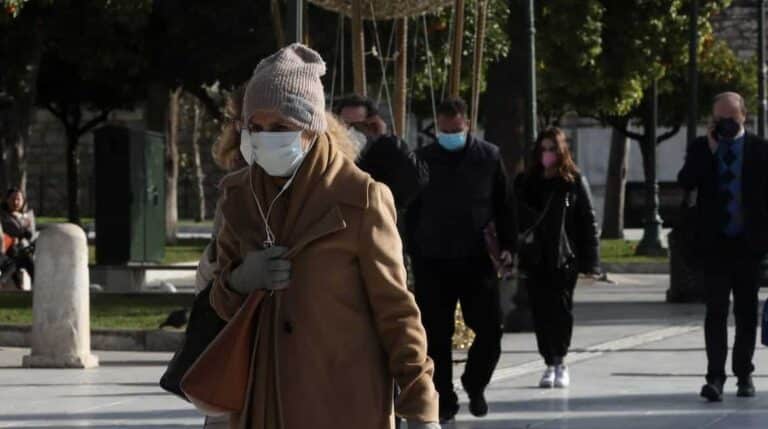 Καιρός: Παραμένουν το κρύο και τα μποφόρ – Πού θα πέσουν χιόνια
