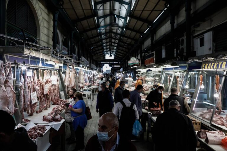 Ακρίβεια: Αυξήσεις- σοκ στο κρέας: Στα 12 ευρώ το κιλό η τιμή του οβελία το Πάσχα