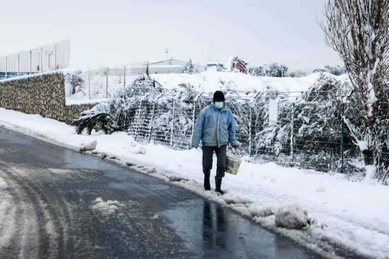 Καιρός σήμερα (26/12): Ισχυρές βροχές, χιόνια και πτώση της θερμοκρασίας – Συνεχίζεται η επέλαση της κακοκαιρίας «Elena»