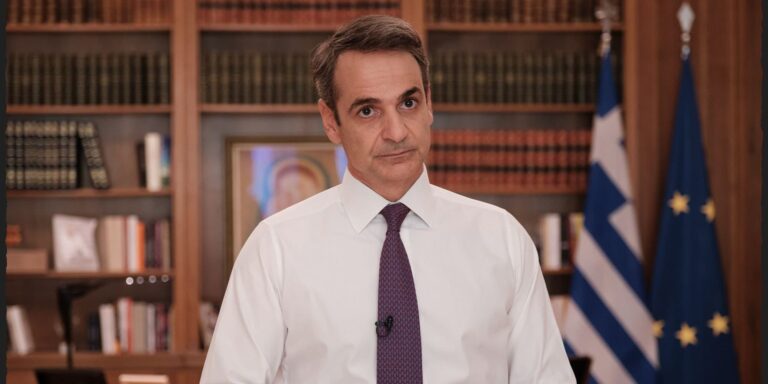 Ο Μητσοτάκης συνεχάρη τον Πρόξενο της Ελλάδας στη Μαριούπολη, Μανώλη Ανδρουλάκη για τη γενναιότητα του