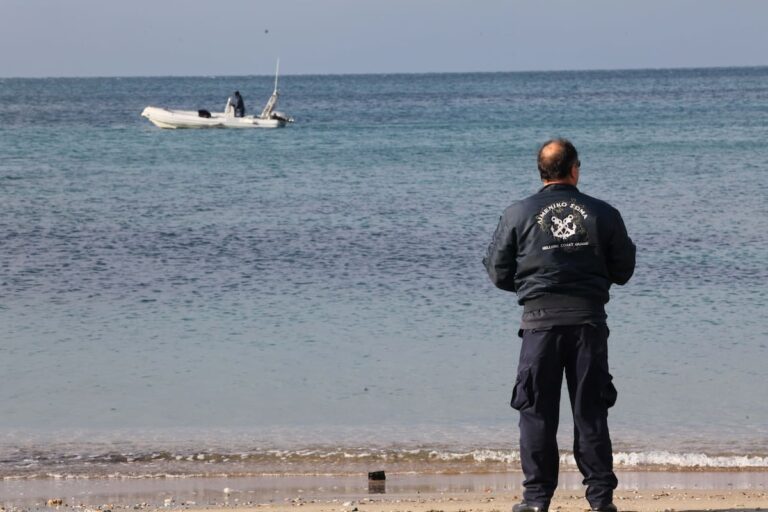 Σορός γυναίκας εντοπίστηκε στη θαλάσσια περιοχή του προβλήτα «Ε» της μαρίνας Αλίμου