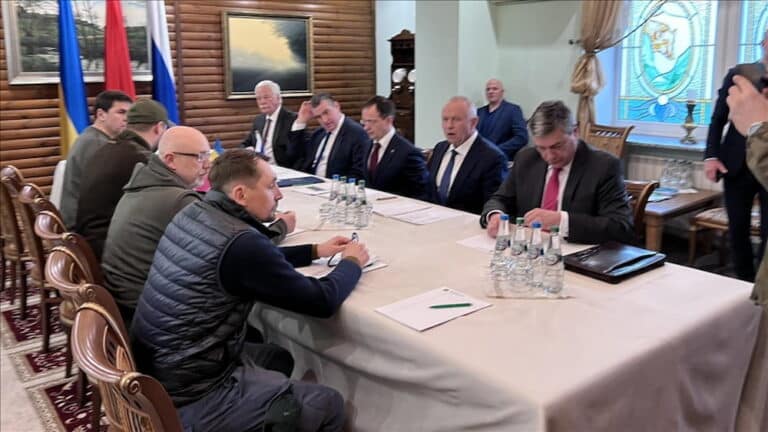 Κρεμλίνο: Πιθανόν αύριο ξεκινούν οι συνομιλίες Ρωσίας – Ουκρανίας στην Τουρκία