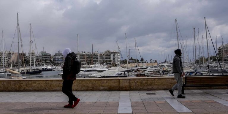 Κορονοϊός: 22.107 κρούσματα, 344 οι διασωληνωμένοι και 42 νέοι θάνατοι