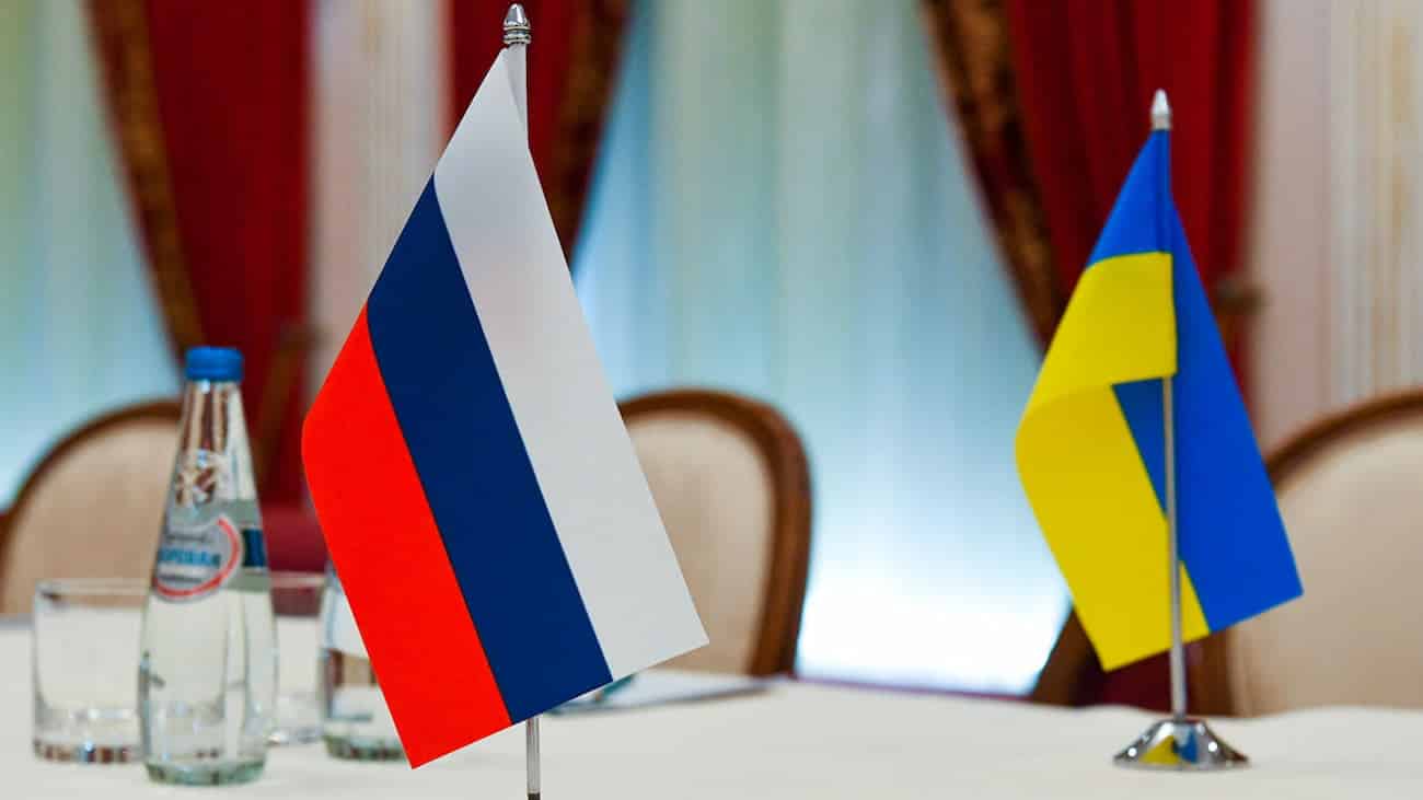 Σημαίες Ρωσίας - Ουκρανίας