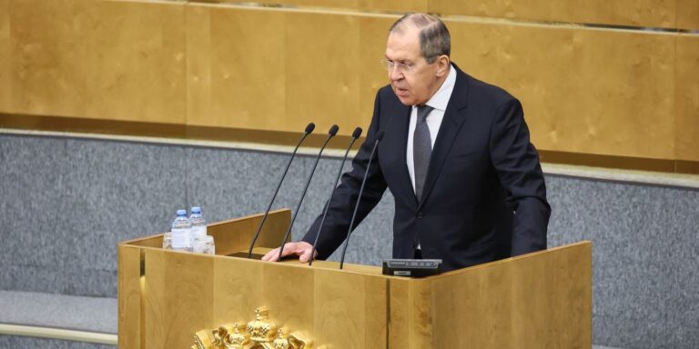 Λαβρόφ: «Οποιαδήποτε συνάντηση Πούτιν – Ζελένσκι θα γίνει μόνο για να επισφραγιστεί μια συγκεκριμένη συμφωνία»