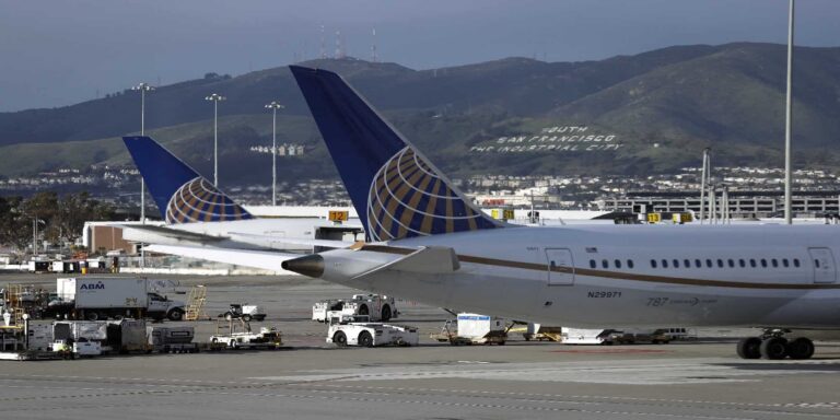 United Airlines: Ανακοίνωσε την επ’αόριστον αναστολή δύο πτήσεων προς Ινδία