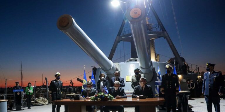 Υπεγράφησαν στο Αβέρωφ οι συμφωνίες για Rafale και Belharra