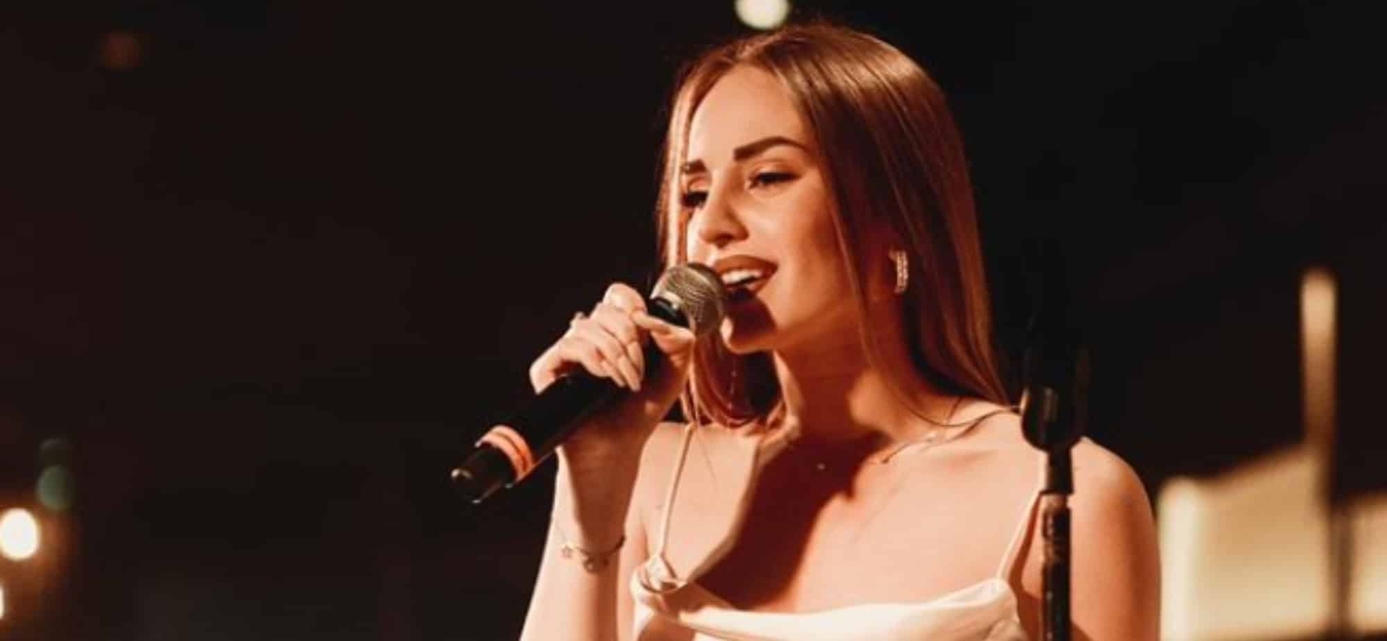 Η τραγουδίστρια, Ανδρομάχη που θα εκπροσωπήσει την Κύπρο φέτος στην Eurovision