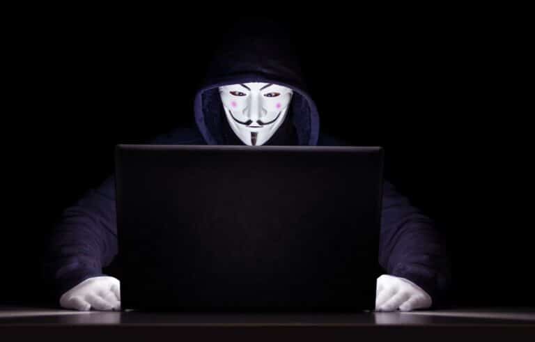 Οι Anonymous κήρυξαν «κυβερνοπόλεμο» στη Ρωσία