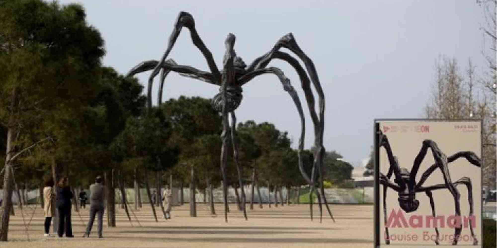 Η τεράστια αράχνη στο πάρκο του ιδρύματος Σταύρος Νιάρχος